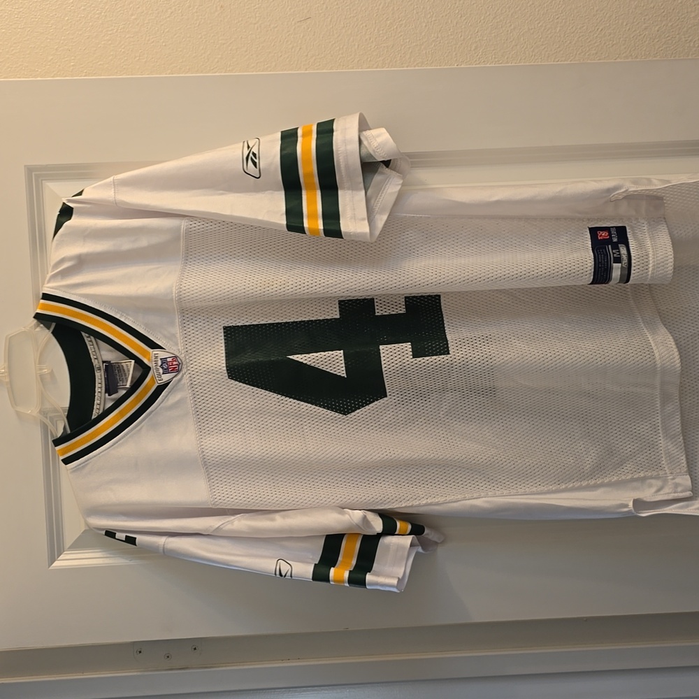 Brett Favre jersey sz med - Picture 2 of 5